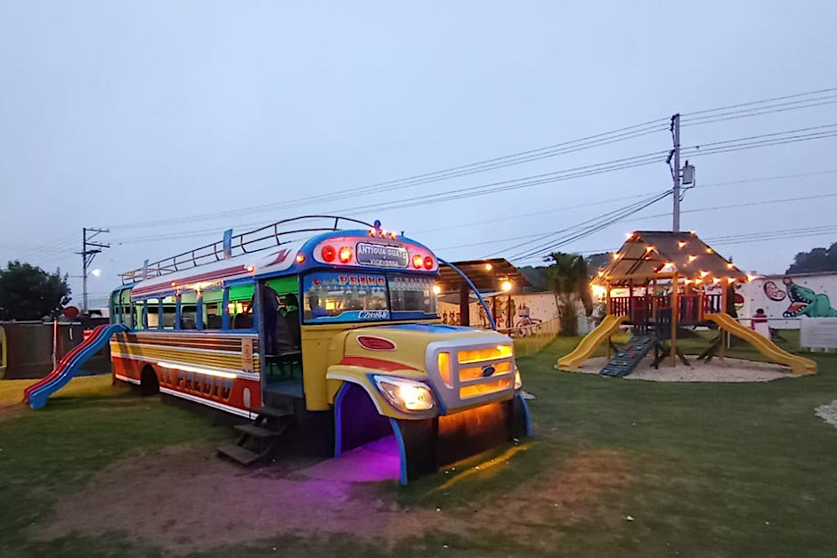 El bus está dando de qué hablar en Antigua. (Foto: Rosendo Morales)