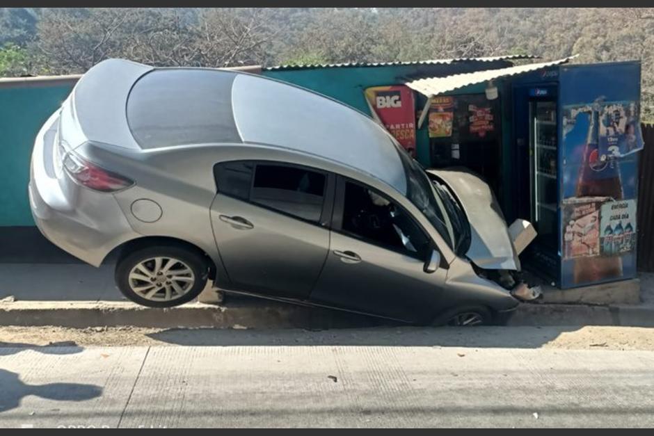 Al menos cinco personas resultaron heridas y una menor falleció en un accidente de tránsito múltiple en la ruta a Ciudad Quetzal. (Foto: Pablo Morales)