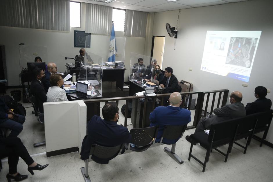 El Colegio de Médicos respaldó a los cuatro médicos ligados a proceso penal por el caso de la extracción de un riñón sano. (Foto: Soy502/Archivo)