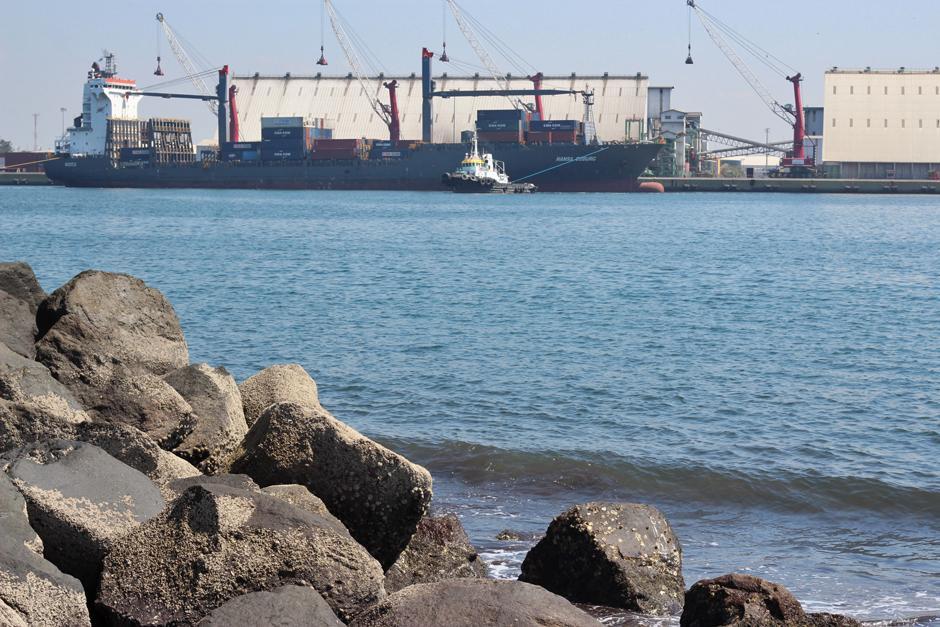 Puerto Quetzal es una de las terminales marítimas más más importantes del país. (Foto: Archivo/Soy502)