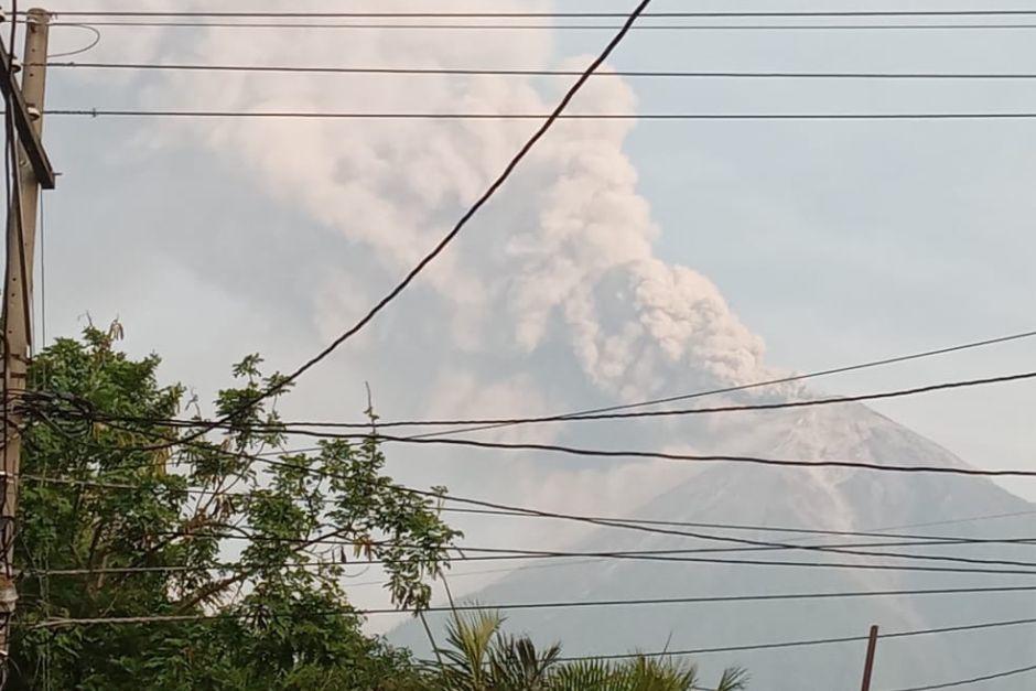 Las autoridades emitieron alertas sobre el incremento de la actividad del volcán de Fuego. (Foto: Cortesía/Soy502)&nbsp;