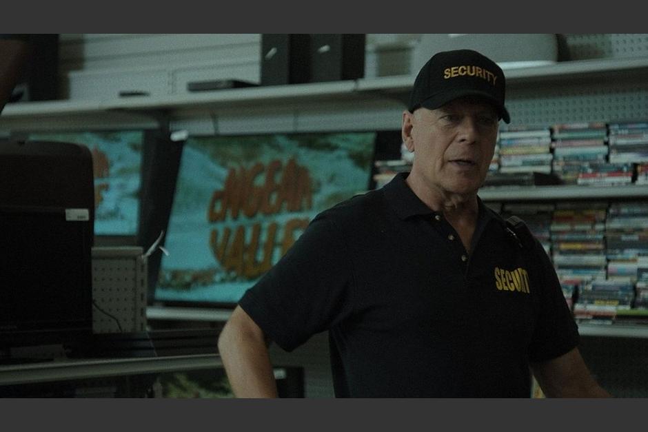 Esta es la última película de Bruce Willis que arrasa en Netflix