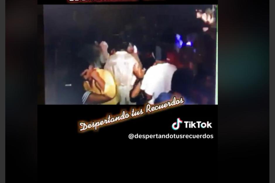 Guatemaltecos reviven momentos de su juventud tras viralizarse videos de las discotecas de los años 90. (Foto: captura de pantalla)