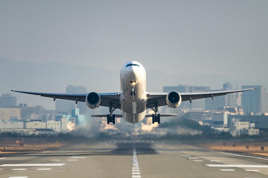La Dirección de Aeronáutica Civil adelantó que busca el ingreso de dos nuevas aerolíneas al país. Una de ellas ofrecerá el vuelo de Guatemala a Taiwán. (Foto: Archivo/Soy502)