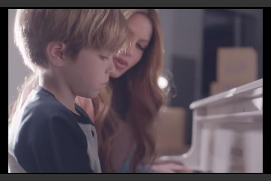 Shakira involucra a sus hijos en el video oficial de su última canción. (Foto: Captura de pantalla)&nbsp;