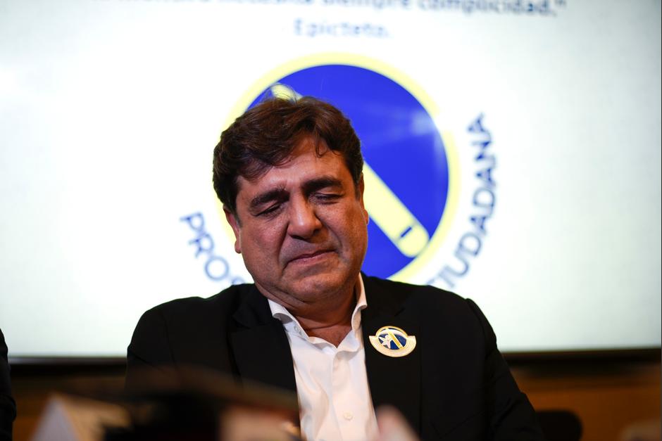 La candidatura de Carlos Pineda está en riesgo por un amparo interpuesto por el Partido Cambio. (Foto: Soy502/Archivo)