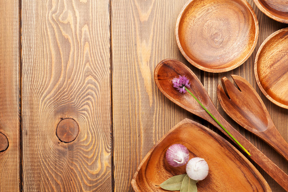 Los expertos desaconsejan cocinar con utensilios de madera. ¿Por qué?