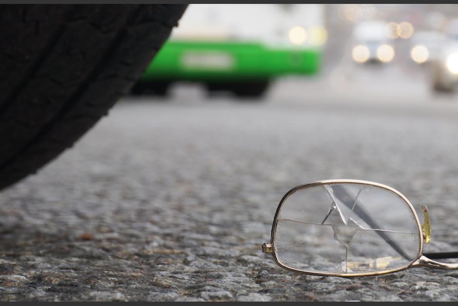 Un hombre de unos 30 años de edad murió tras lanzarse a las ruedas del bus. (Foto: Ilustrativa/Shutterstock)&nbsp;