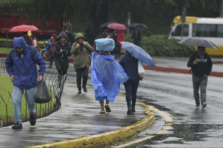 El Insivumeh prevé que las lluvias continúen por varias horas más. (Foto: Wilder López/Soy502)