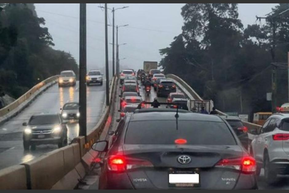 Para esta mañana de lunes 6 de noviembre, conductores han reportado tránsito lento en Carretera a El Salvador. (Foto: cortesía/Soy502)