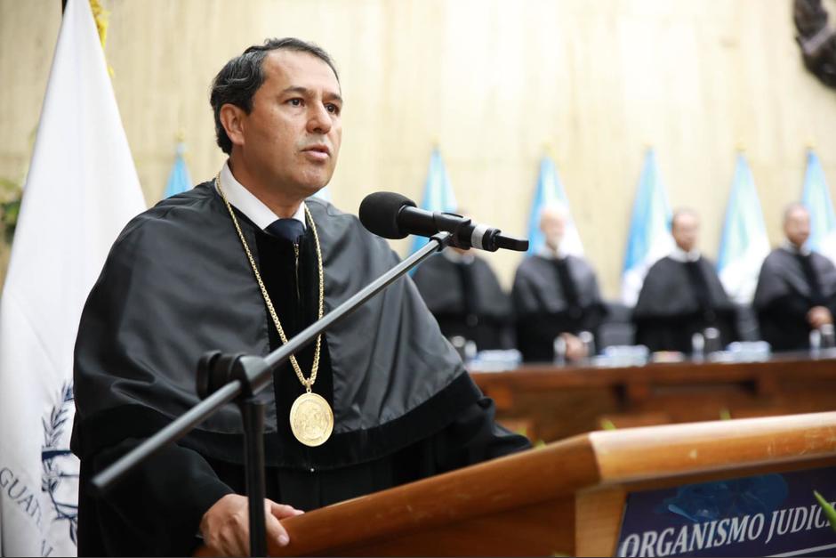 Óscar Cruz fue juramentado como presidente de la CSJ. (Foto: Organismo Judicial)