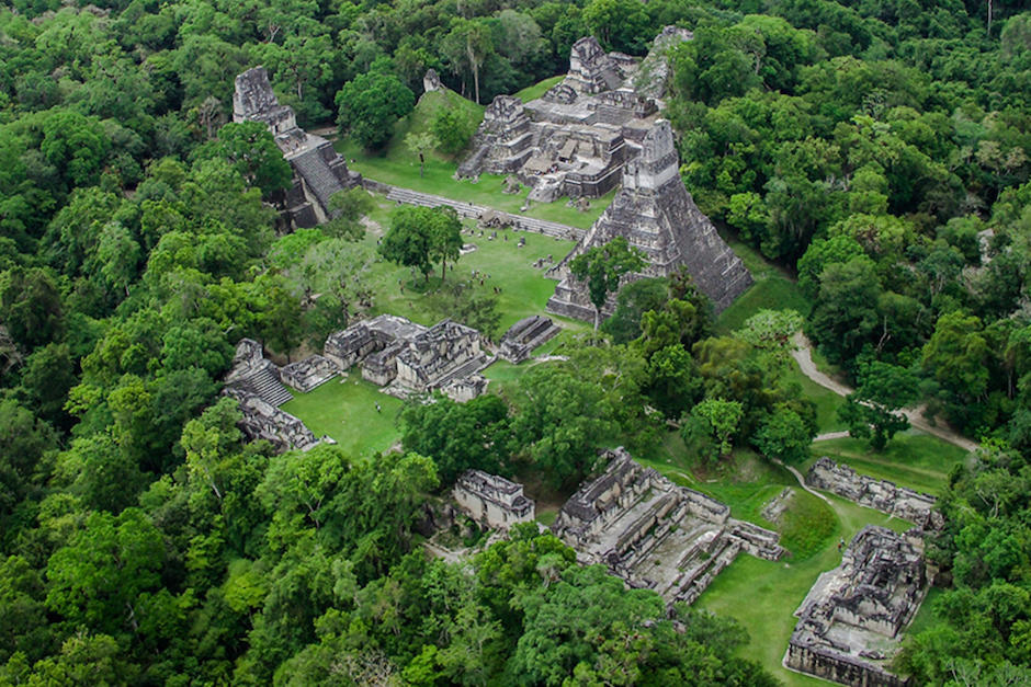 El Parque Nacional Tikal habilitó nuevamente el paso a uno de sus templos tras finalizar trabajos de remozamiento. (Foto: Archivo/Soy502)
