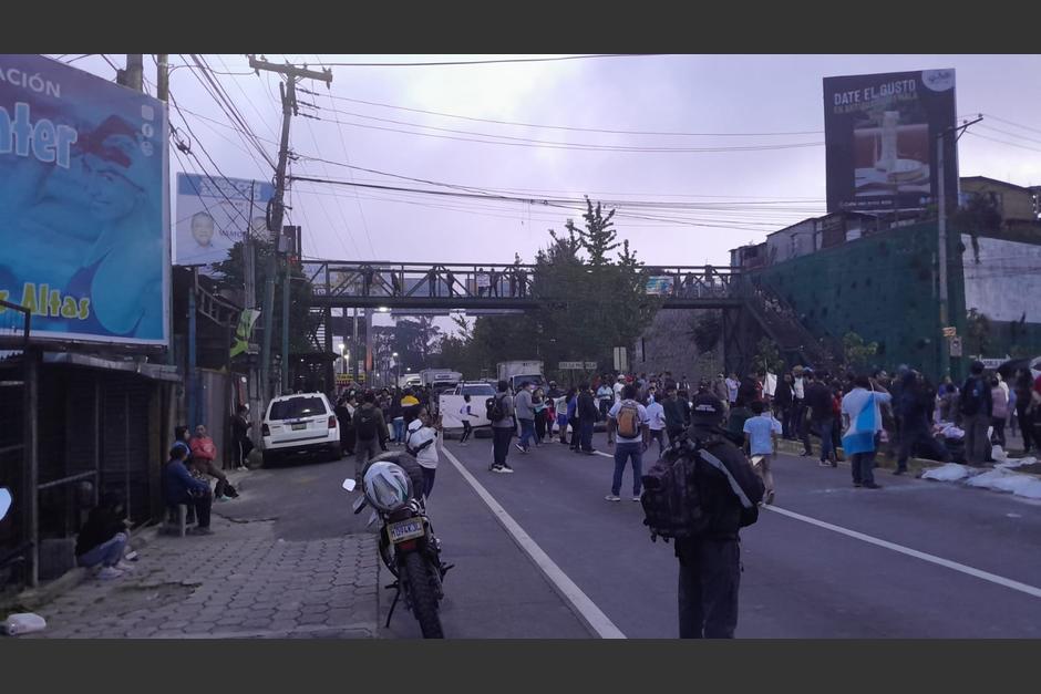 115 carreteras del país amanecieron bloqueadas por manifestantes para este lunes 9 de octubre. (Foto: redes sociales)