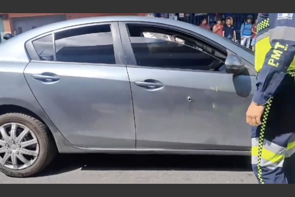 Identifican a una mujer que resultó herida tras una balacera en medio del tránsito en la zona 12. (Foto: captura de video/Bomberos Municipales)