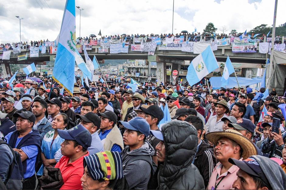 Los 48 Cantones levantarán bloqueos por algunas horas para que conductores puedan salir del territorio y llegar a sus destinos. (Foto: cortesía: Joel Eliú)