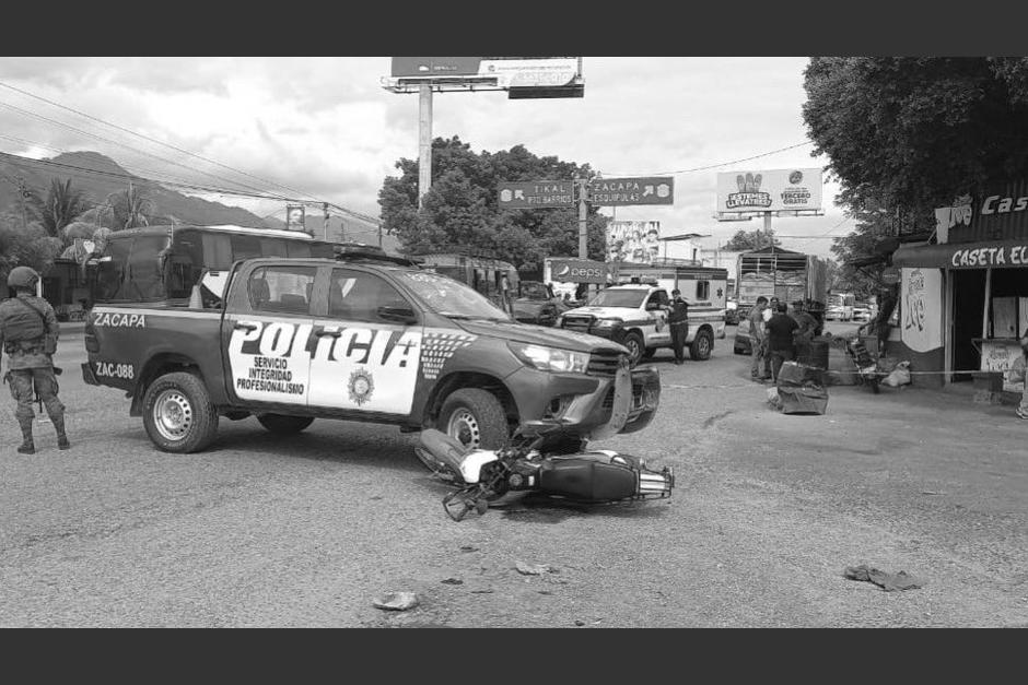 Graban una balacera en Río Hondo, Zacapa, en la cual murió un agente de la PNC. (Foto: Bomberos Municipales Departamentales)