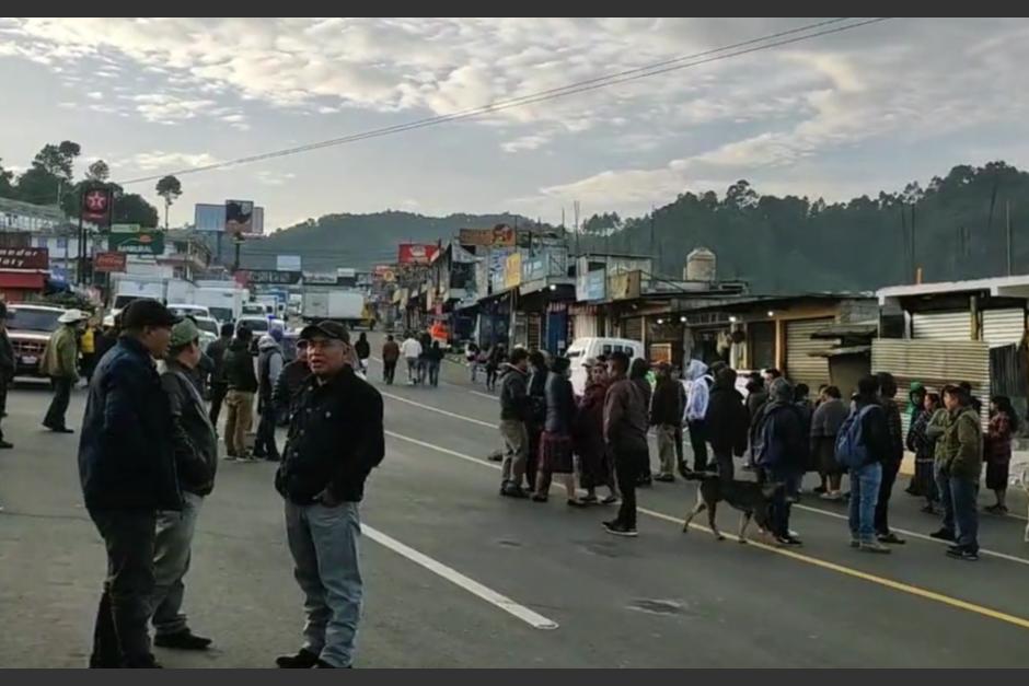 Manifestantes mantienen bloqueadas 7 carreteras del país para este miércoles 25 de octubre. (Foto: redes sociales)&nbsp;