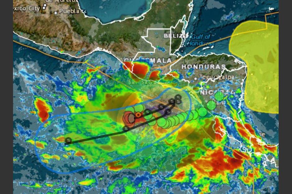 Depresión tropical se fortalece y convierte en tormenta "Pilar", durante la noche de este domingo 29 de octubre. (Foto: NHC)