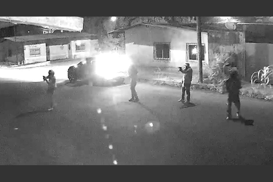 Delincuentes mueren al estallar una granada en su vehículo cuando huían de un ataque. (Foto: captura de pantalla)