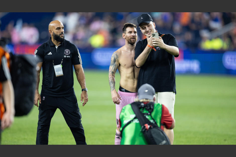 El susto que se llevó Lionel Messi al finalizar el partido en Los Ángeles, California. (Foto: CNN)