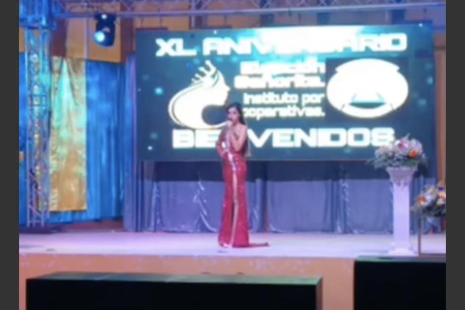 La reina de belleza sorprendió al público con su inesperada respuesta durante el certamen. (Foto: captura de video)