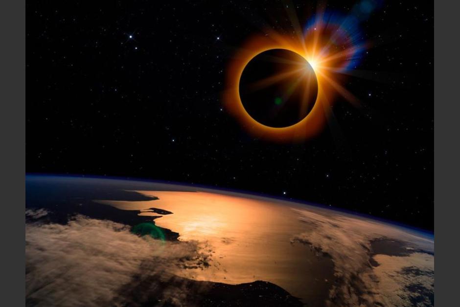En los últimos días comenzó a circular una teoría de "tres días de oscuridad" debido al eclipse solar. (Foto: PC México)