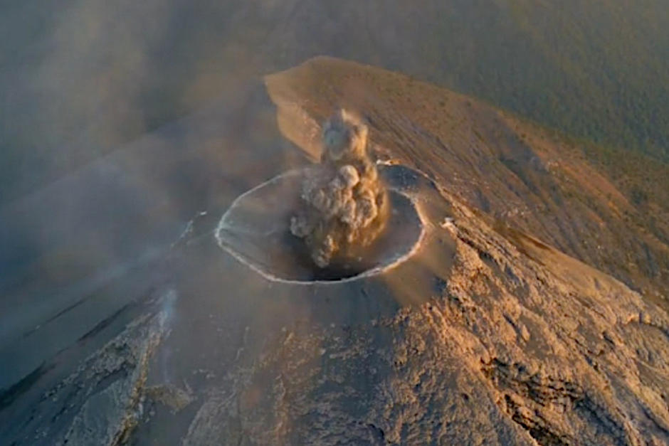 El poder del volcán se apreció desde otro ángulo. (Foto: Josue Reyes)