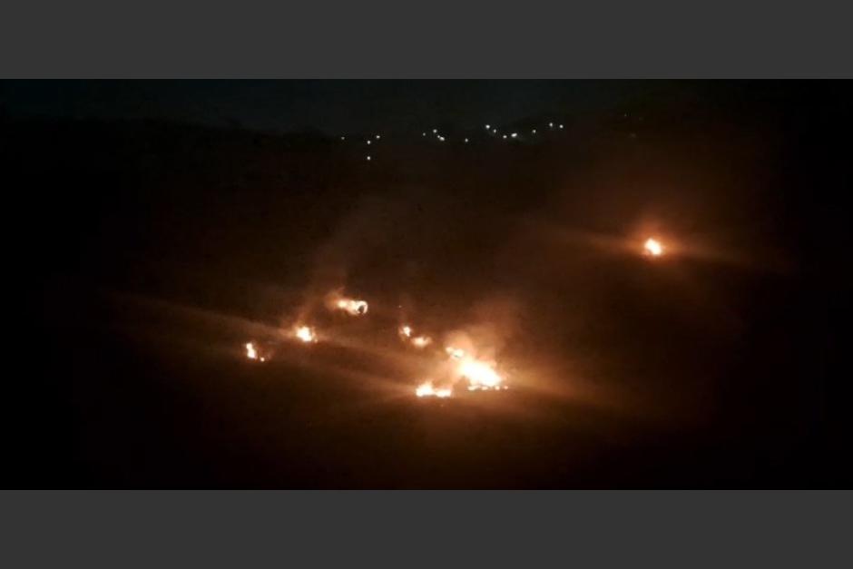 Confirman nuevos focos de fuego en el vertedero de AMSA en donde se ha registrado un incendio desde hace varios días. (Foto: cortesía)