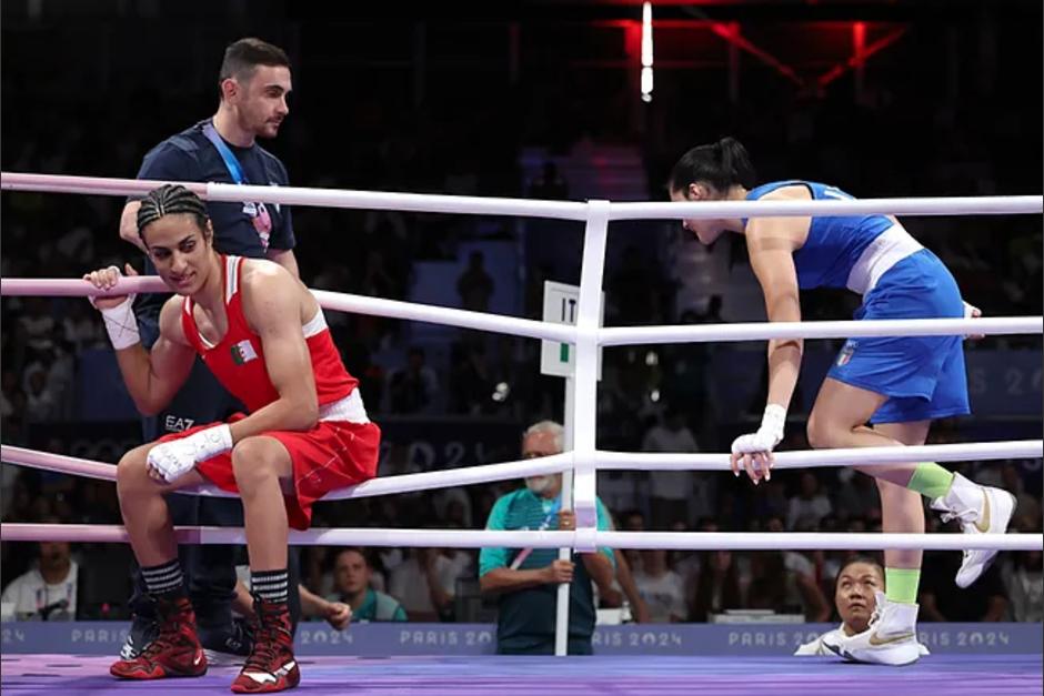 La boxeadora Imane Khelif se enfrentó en un combate contra Angela Carini. (Foto: Getty Images)
