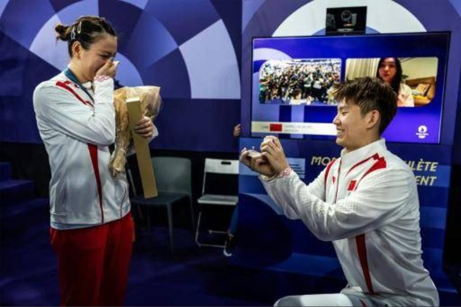 Grandes momentos se vive en los Juegos Olímpicos, oro olímpico y propuesta de matrimonio el mismo día para la jugadora china de bádminton. (Foto: Metro Libre)