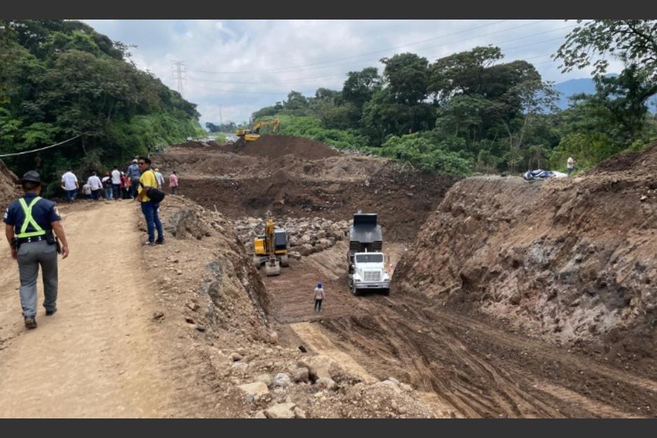 Según diputados del bloque VOS, exfuncionarios del CIV no garantizaron la recepción de la carretera en óptimas condiciones. (Foto: Ministerio de Comunicaciones)