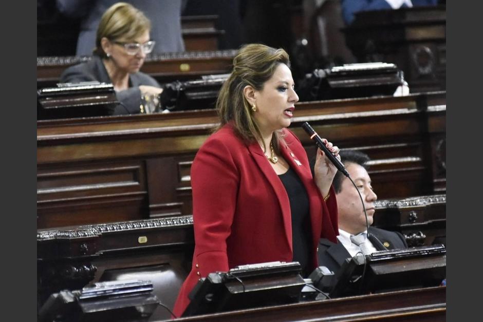 Con un video, la diputada Sandra Jovel busca demostrar el alza de la delincuencia en el país. (Foto: Congreso)