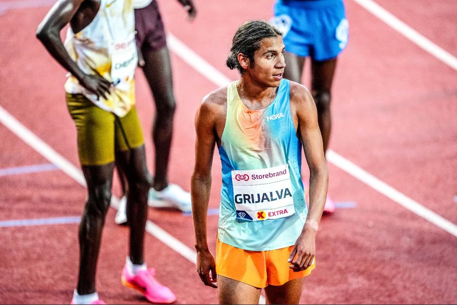 El atleta guatemalteco Luis Grijalva logra clasificar a la final de 5,000 metros de atletismo. (Foto: COG)