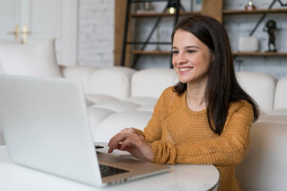 Conoce los pasos a seguir para que puedas emitir facturas electrónicas.&nbsp;(Foto: Alegra)