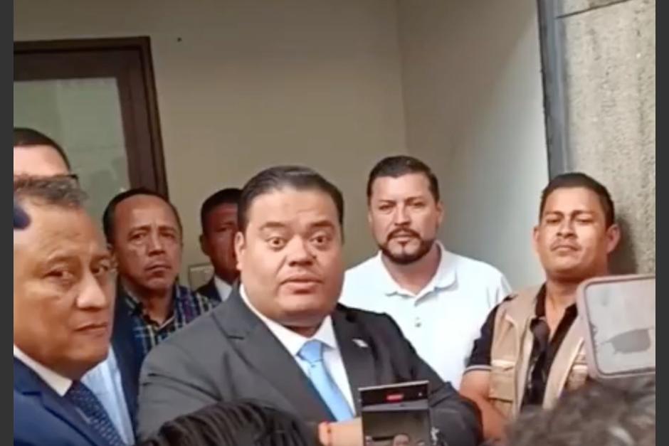 Allan Rodríguez es confrontado por un guatemalteco y el video se hizo viral. (Foto: captura de pantalla)&nbsp;