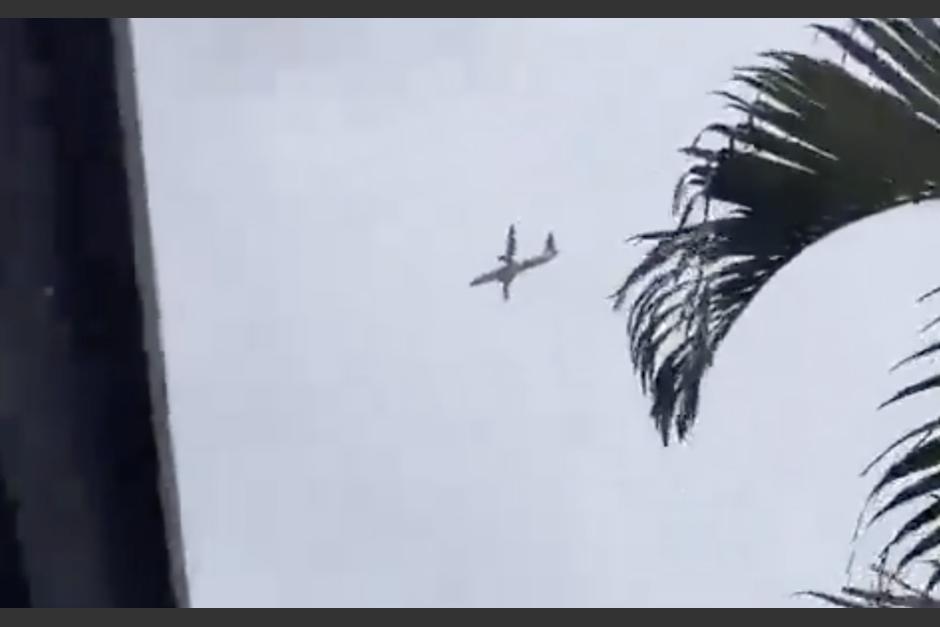 Los tres pasajeros que no lograron abordaron el avión que se accidentó en Brasil, este viernes. (Foto: captura de video)