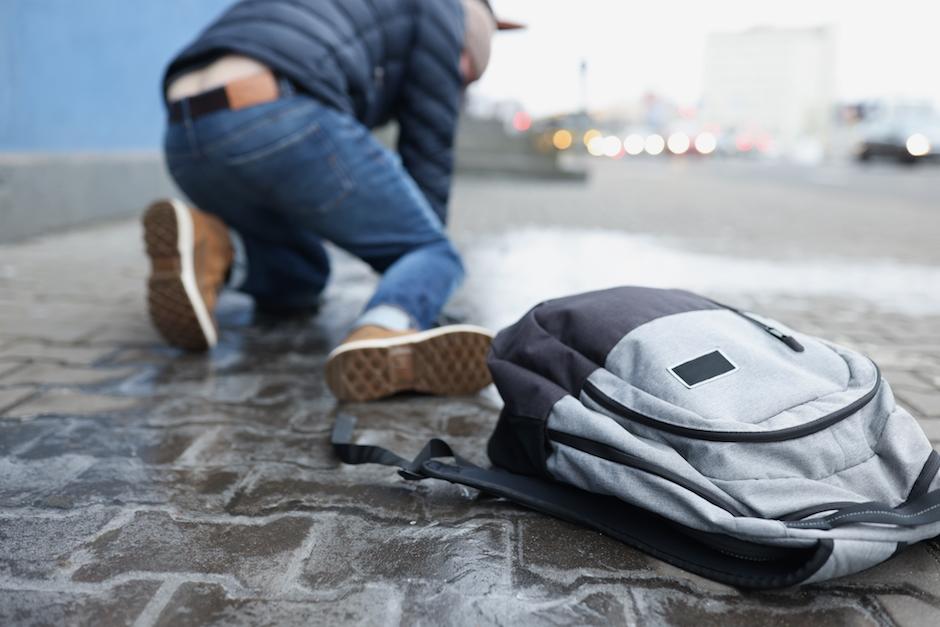 Víctor, el hombre que resultó herido durante un ataque armado ocurrido en un asalto en un bus. (Foto: Shutterstock)