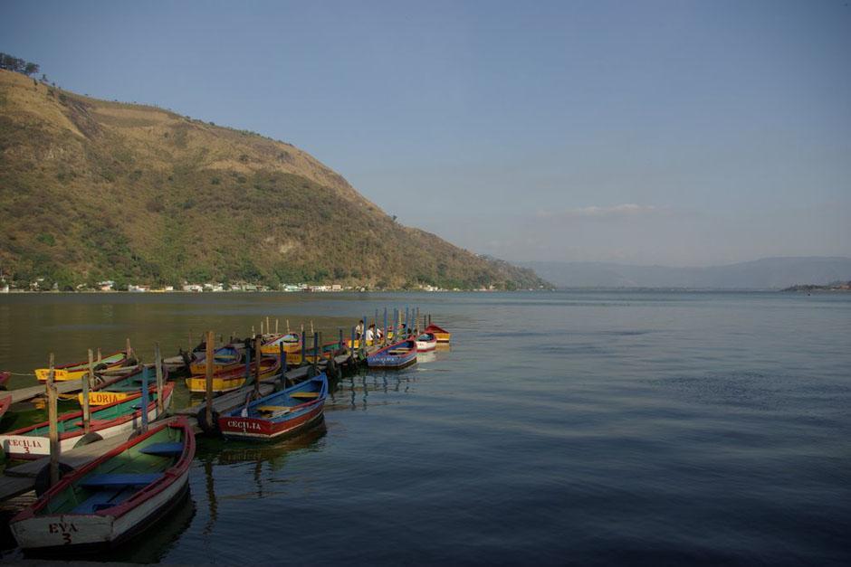 Guatemaltecos reviven momentos al recordar cómo se veía el lago de Amatitlán en los 90.&nbsp;(Foto: Archivo/Soy502)