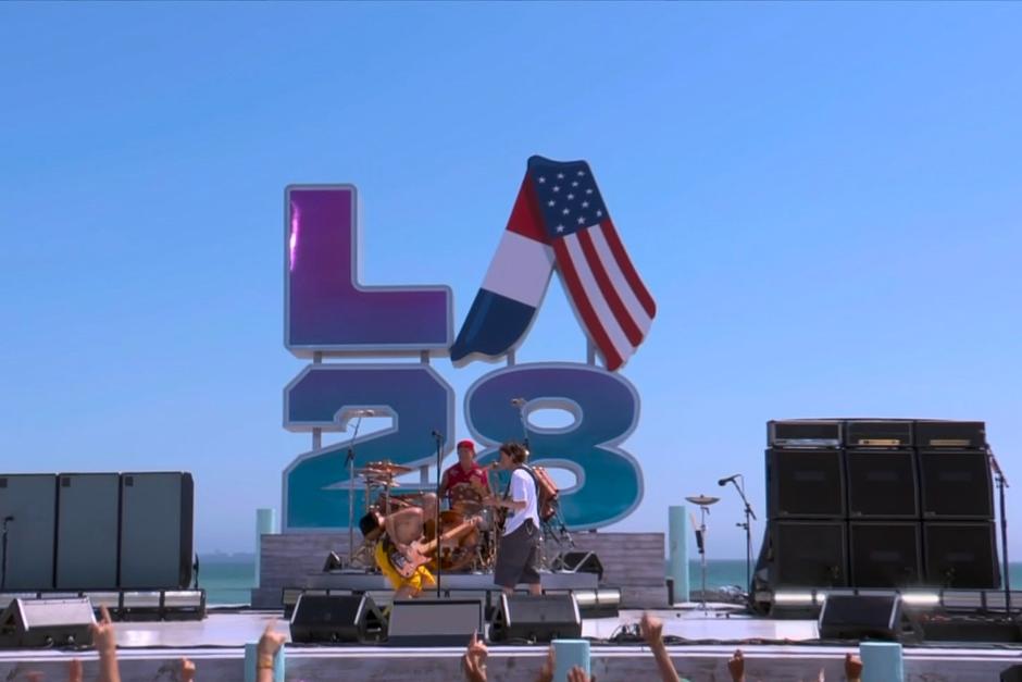 Desde Tom Cruise hasta los Red Hot Chili Peppers, así pasó la bienvenida de los Juegos Olímpicos de Los Ángeles 2028. (Foto: Captura de Video)