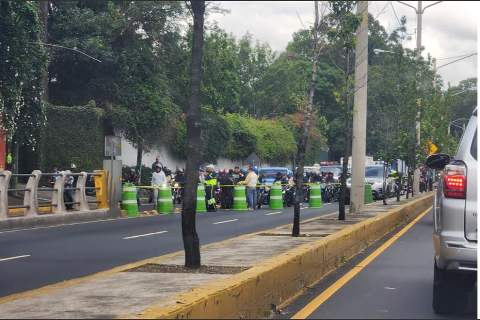 Luego de 8 horas estar colapsado el paso en Vista Hermosa, liberan la ruta. (Foto: redes sociales)