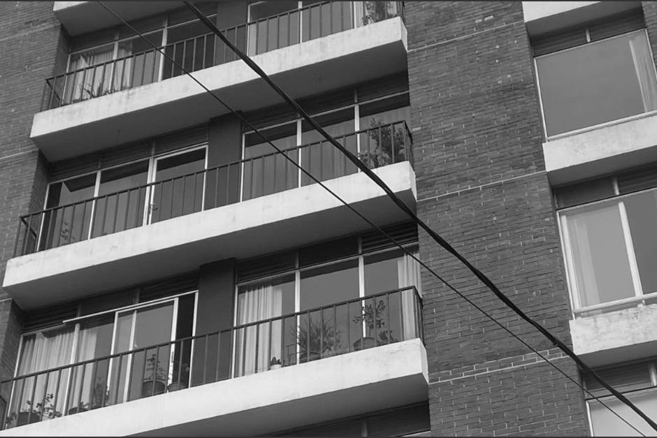 Un hombre murió tras haber caído del sexto piso de un edificio en Avenida Las Américas. El caso está siendo investigado por el MP. (Foto: redes sociales)&nbsp;