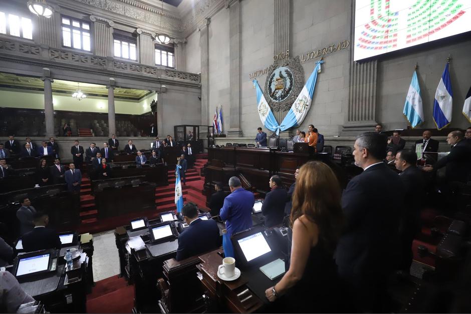 El voto de ocho diputados fue determinante para aprobar la ampliación presupuestaria que solicitó el Ejecutivo. (Foto: Congreso)