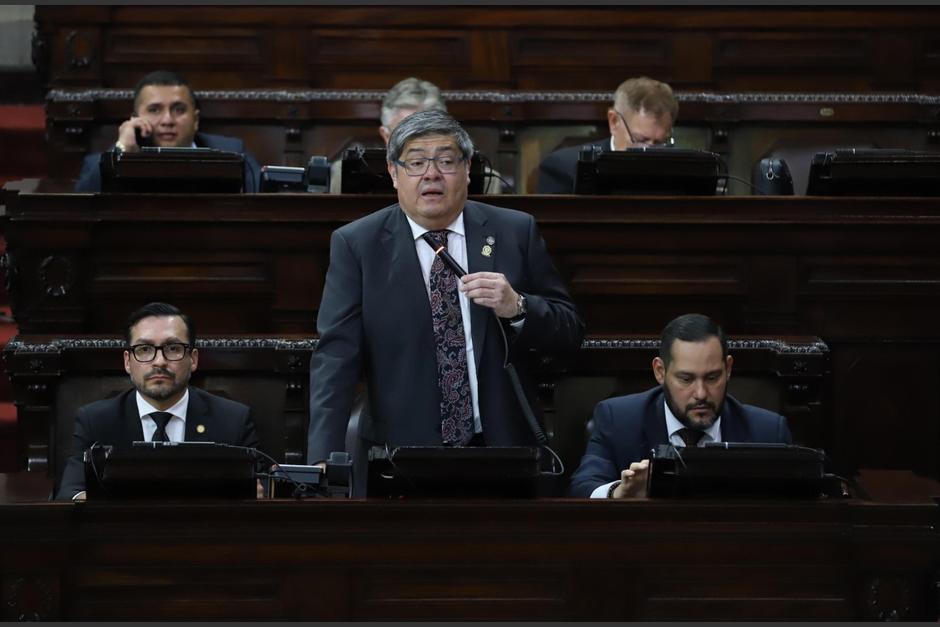 El ministro Francisco Jiménez ha llegado tres veces al Congreso para ser interpelado, pero solo en dos sesiones ha logrado responder preguntas. (Foto: Organismo Legislativo)