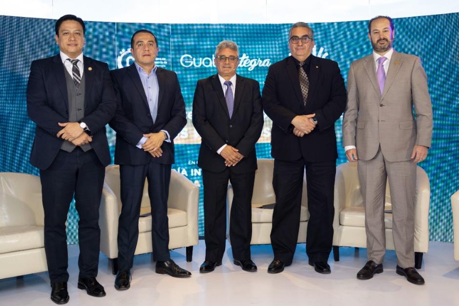 Representantes de los sectores público y privado participaron en evento de la Cámara de Industria para buscar mecanismos de combate a la corrupción. (Foto: CIG/Soy502)