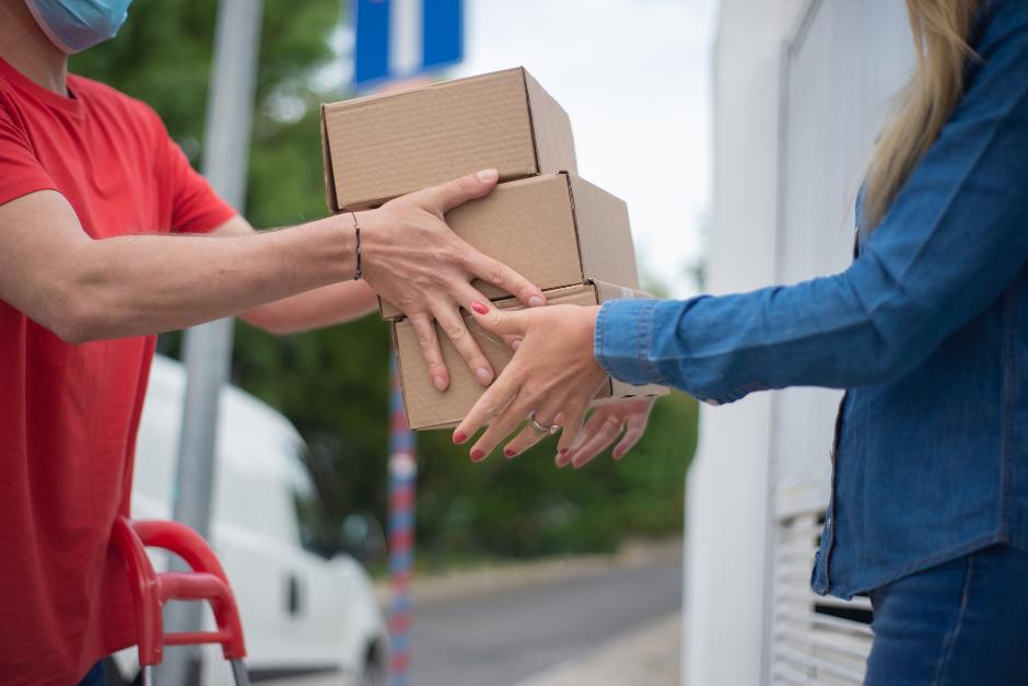 Trabajadores de Amazon en EE.UU. se declararon en huelga en las cercanías de Navidad. (Foto: Canva/Soy502)