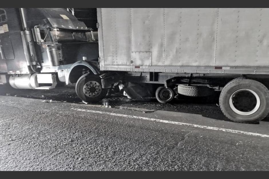 Tres fallecidos y tres heridos en accidente de tránsito en ruta al Pacífico. (Foto: PMT Villa Nueva)