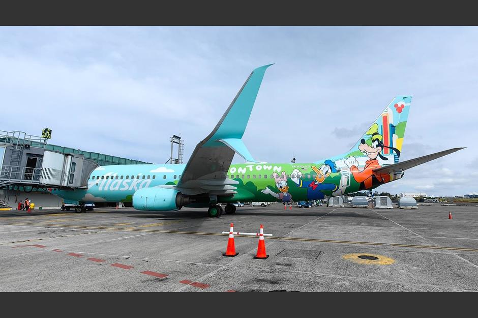 Un avión temático con personajes de Disney aterrizó en suelo guatemalteco, llamando la atención de muchos. (Foto: Fotógrafos de Aviación)