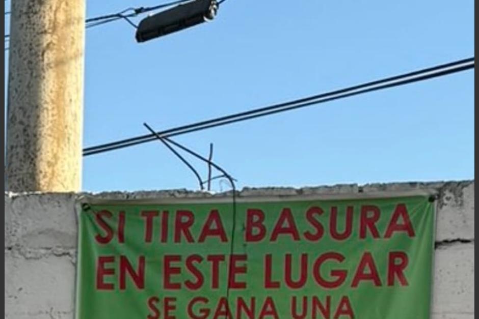 Guatemaltecos se vieron sorprendidos por una peculiar "advertencia" que vecinos dejaron en un sector. (Foto: captura de pantalla)