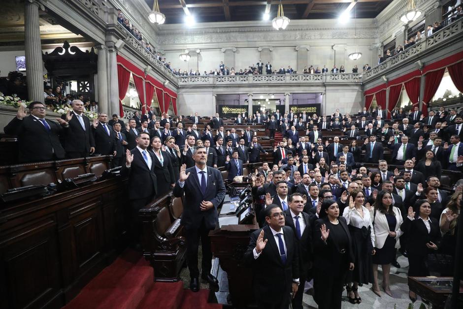 Juramentación de la X Legislatura del Congreso de la República. (Foto: Wilder de León)