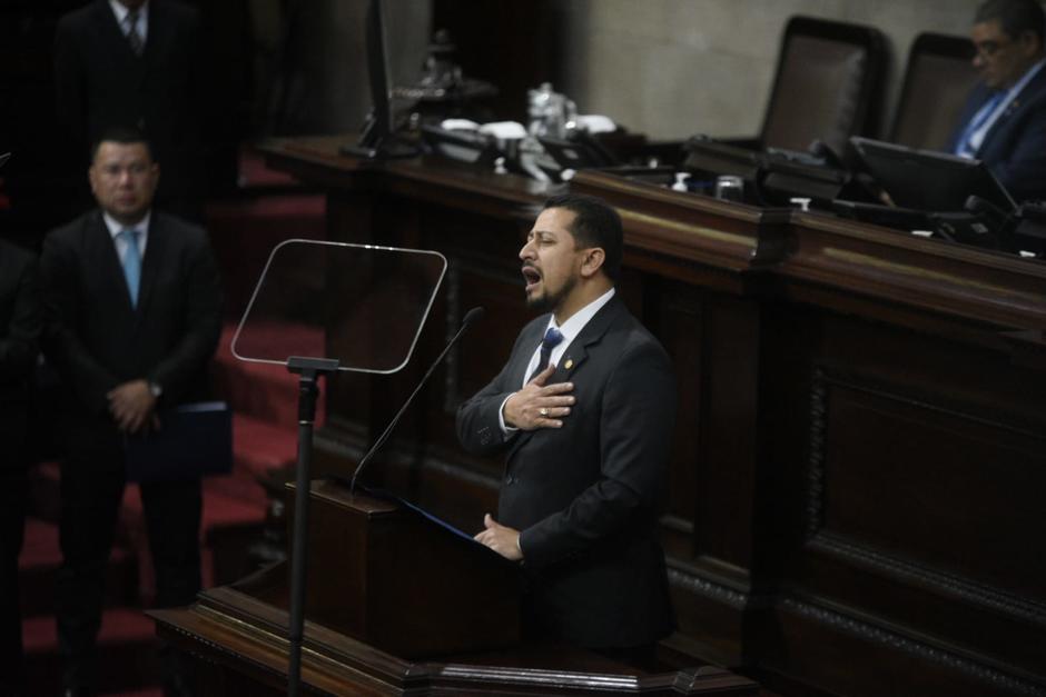 Nery Ramos rindió juramento como presidente del Congreso. (Foto: Wilder López/Soy502)